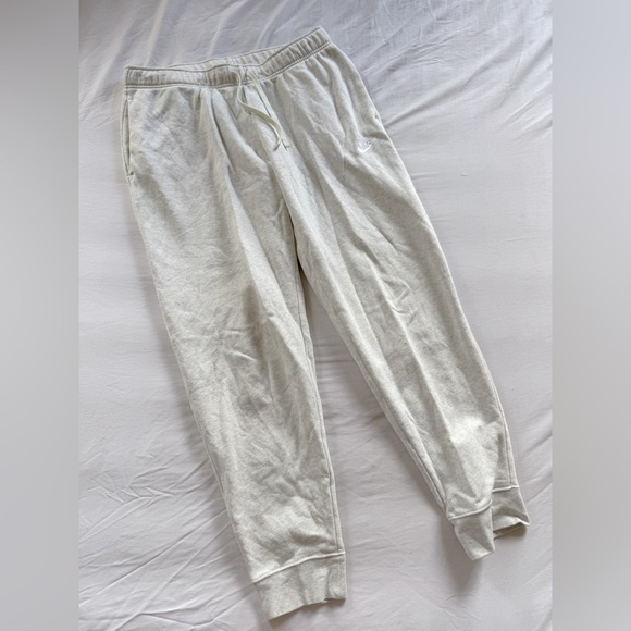 Nike Mens Athletic Dept Jogger Sweatpants Sz Large Cream Athleisure - Picture 1 of 6